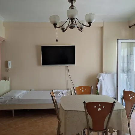 Apartment In Lungo Mare Vlore Exterior photo
