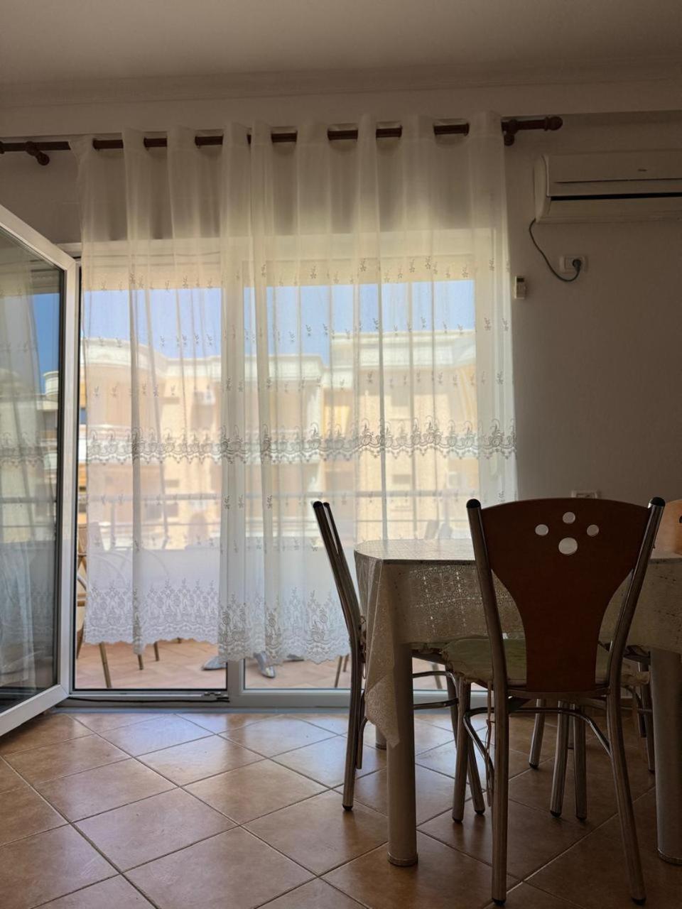 In Lungo Mare * Vlorë